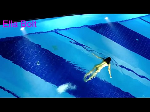 ❤️ Ik kin net ophâlde te sjen, jonge blonde fongen neaken swimmen yn ELLA BOLT resort pool ❤❌ Superseks op fy.quizfarmature.ru ❌